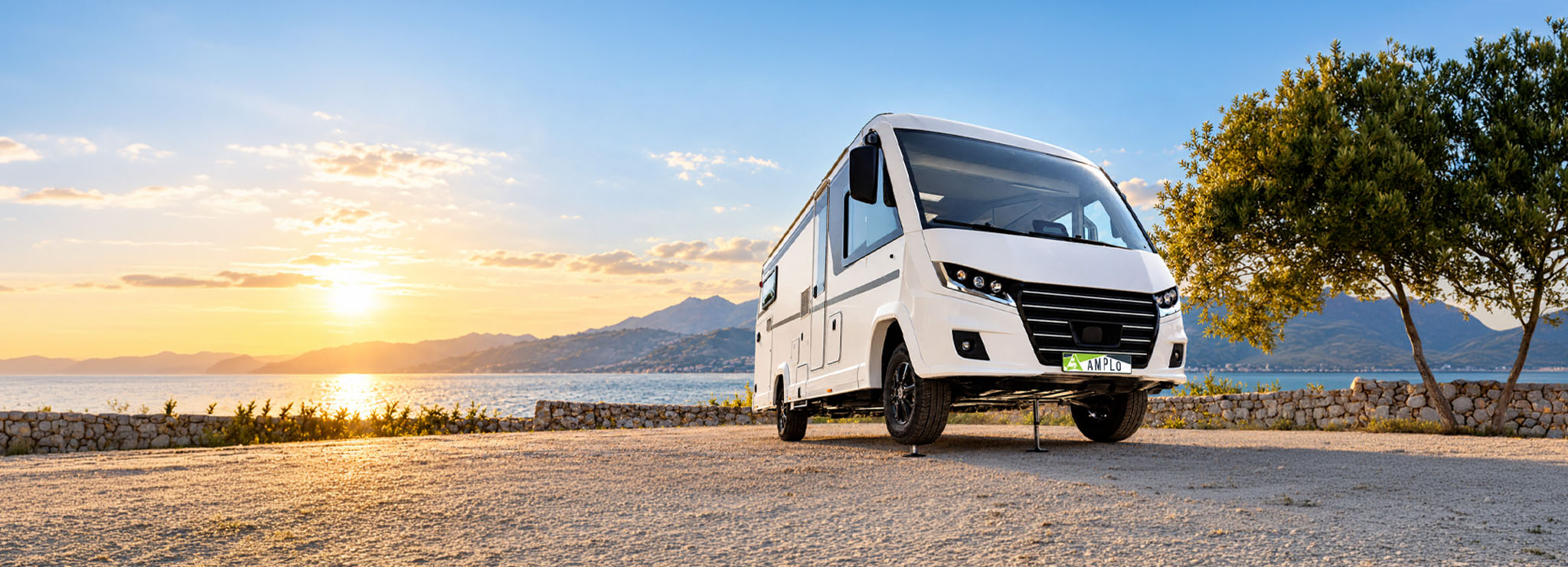 Camper con sistema di stabilizzazione AMPLO